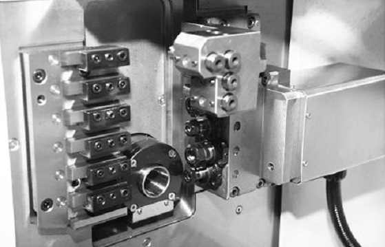 走心机刀架结构