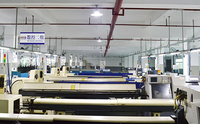 鸿威盛数控走心机加工车间